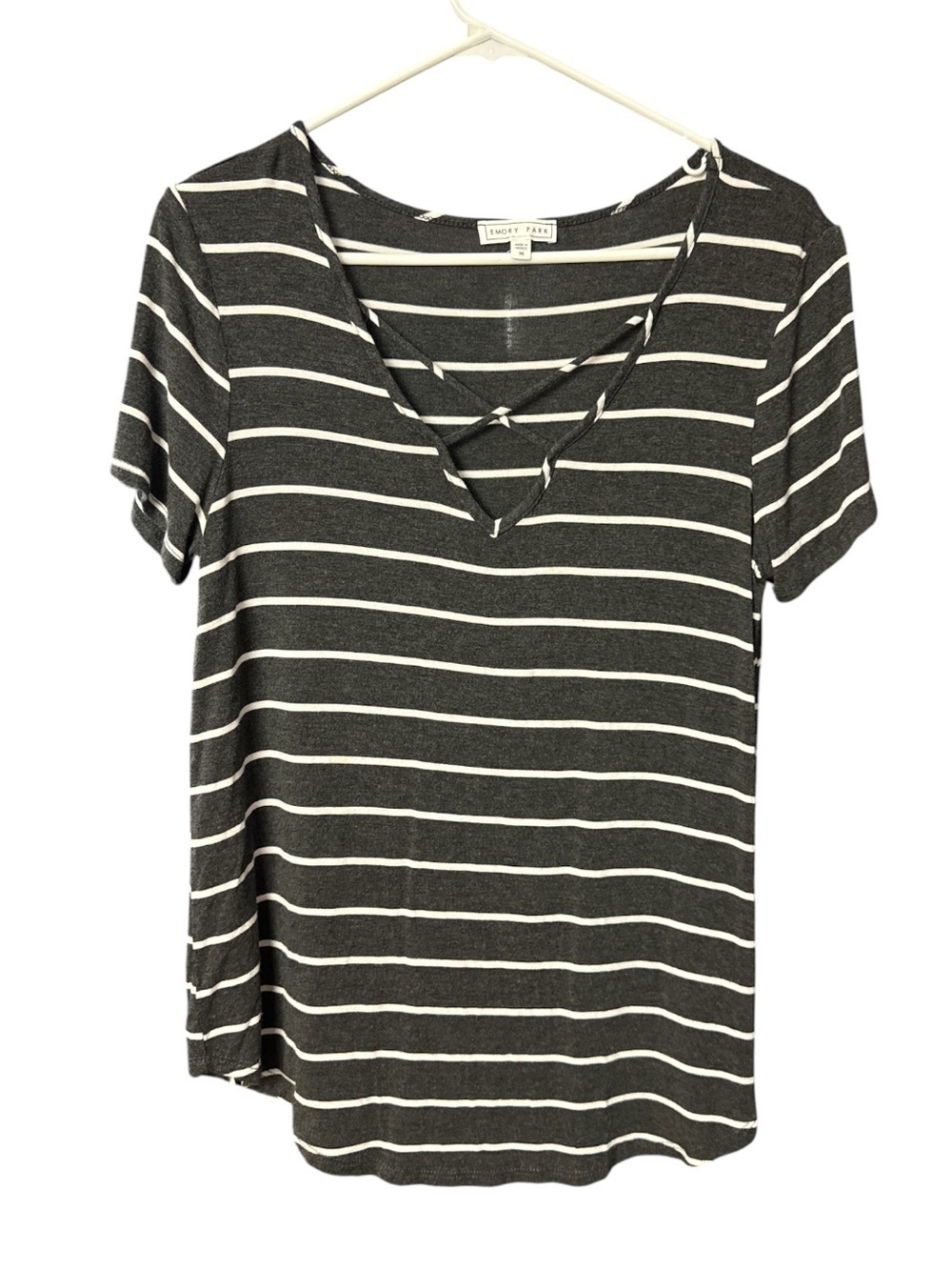 Emery Park stretch, white striped size medium top